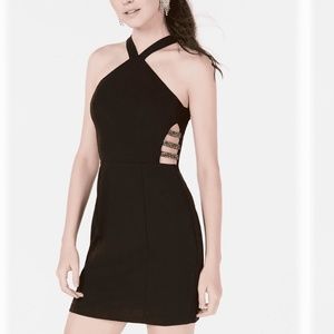 Speechless Juniors' Y-Neck Cutout Bodycon Dress